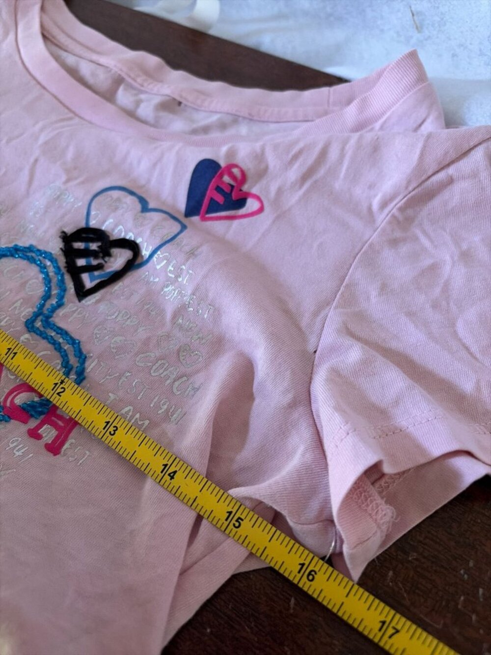 Vintage Coach Poppy Pink Heart Graphic Crop T-Shirt Womens S Rare Y2K Graffiti - Picture 14 of 14